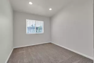 7988 Valley Green Dr, Sacramento, CA 95823 - Photo 12