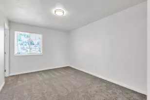 7988 Valley Green Dr, Sacramento, CA 95823 - Photo 18