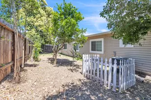 7988 Valley Green Dr, Sacramento, CA 95823 - Photo 26