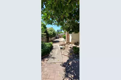 7722 Woodside Drive, Stockton, CA 95207 - Photo 36