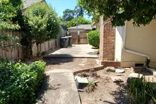 7722 Woodside Dr, Stockton, CA 95207 - Photo 36