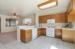 6820 Ranch House Way, Citrus Heights, CA 95621 - Photo 16
