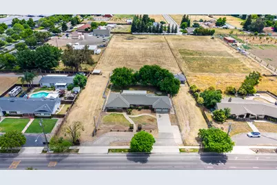 3460 Roselle Avenue, Modesto, CA 95355 - Photo 2
