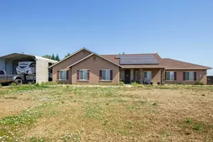 21187 E Rose Clover Ln, Linden, CA 95236 - Photo 2