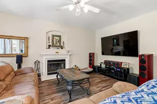 9401 Canmoor Cir, Elk Grove, CA 95758 - Photo 10