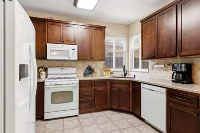 9401 Canmoor Circle, Elk Grove, CA 95758 - Photo 14