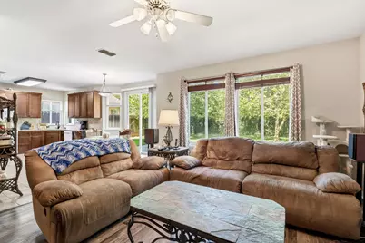 9401 Canmoor Circle, Elk Grove, CA 95758 - Photo 12
