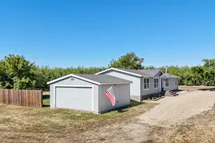 506 Young Ave, Arbuckle, CA 95912 - Photo 4