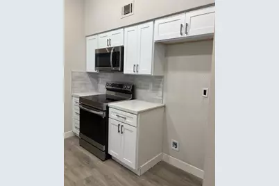 8347 Cherbourg Court, Stockton, CA 95210 - Photo 10