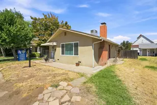 221 W 1st St, Ripon, CA 95366 - Photo 4