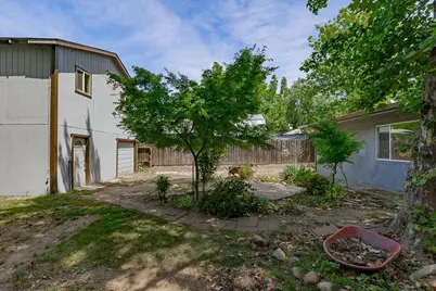 7009 Larkspur Avenue, Citrus Heights, CA 95610 - Photo 32