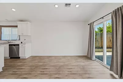 209 Dogwood Ranch Way, Patterson, CA 95363 - Photo 8
