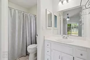 7405 Monogram Dr, Sacramento, CA 95842 - Photo 18