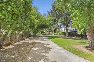 252 Carlsbad Pl, Woodland, CA 95695 - Photo 34