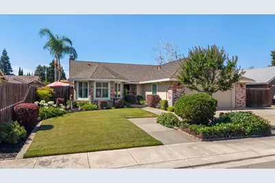 374 April Way, Manteca, CA 95336 - Photo 2