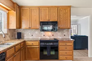 374 April Way, Manteca, CA 95336 - Photo 16