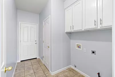 8406 Kingmont Way, Elk Grove, CA 95624 - Photo 26