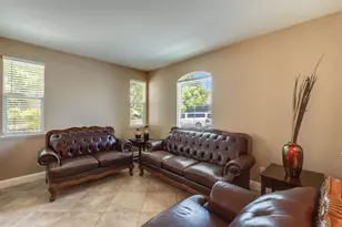 410 Aviator Cir, Sacramento, CA 95835 - Photo 6