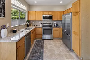 6040 Buckskin Ln, Roseville, CA 95747 - Photo 4