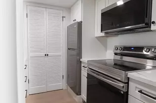935 Fulton Ave, Sacramento, CA 95825 - Photo 4