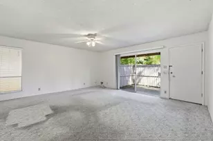 914 Roundtree Ct, Sacramento, CA 95831 - Photo 10