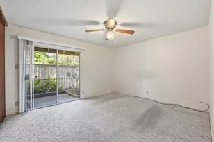 914 Roundtree Ct, Sacramento, CA 95831 - Photo 18