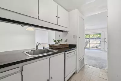 914 Roundtree Court, Sacramento, CA 95831 - Photo 16