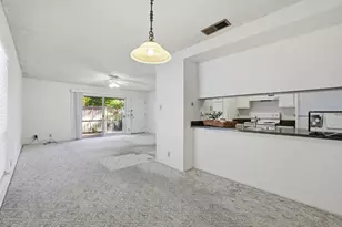 914 Roundtree Ct, Sacramento, CA 95831 - Photo 12