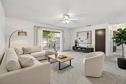 914 Roundtree Court, Sacramento, CA 95831 - Photo 2
