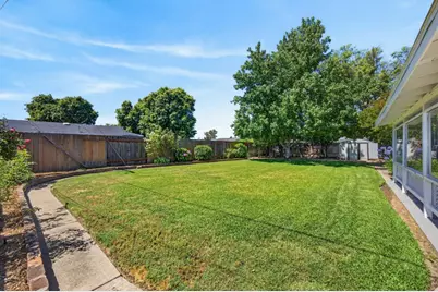 7012 Amherst Street, Sacramento, CA 95822 - Photo 6