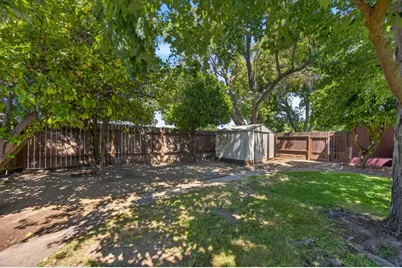 7012 Amherst Street, Sacramento, CA 95822 - Photo 30