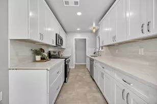 7012 Amherst St, Sacramento, CA 95822 - Photo 18
