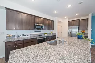 12135 Alamosa Dr, Rancho Cordova, CA 95742 - Photo 10