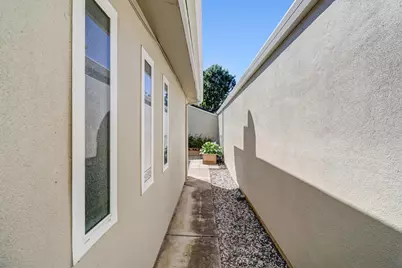 5830 Gloria Drive, Sacramento, CA 95822 - Photo 32