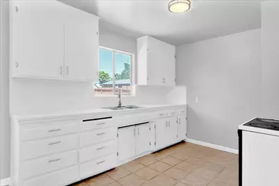 16 Grand Avenue, Woodland, CA 95695 - Photo 8
