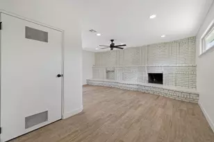 6125 E Mount Whitney, Laton, CA 93242 - Photo 20