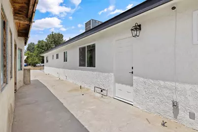 6125 E Mount Whitney, Laton, CA 93242 - Photo 44