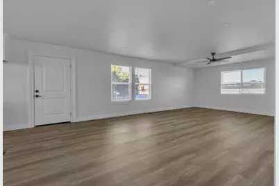 1209 E Pine Street, Lodi, CA 95240 - Photo 18