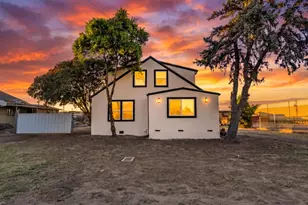 1209 E Pine St, Lodi, CA 95240 - Photo 2