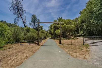 4043 Highway 49, Mokelumne Hill, CA 95245 - Photo 12