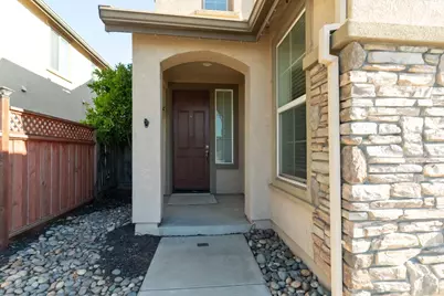 351 Danbury Place, Lathrop, CA 95330 - Photo 2