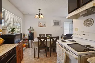 24 E Vine St, Stockton, CA 95202 - Photo 8