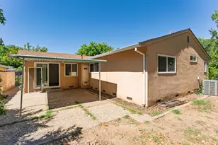 72 Lochmoor Cir, Sacramento, CA 95823 - Photo 10