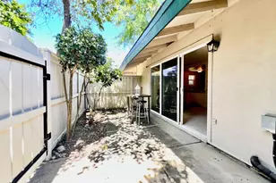 712 Roundtree Ct, Sacramento, CA 95831 - Photo 6