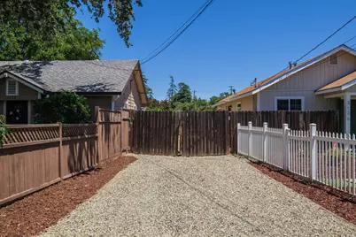 3136 Palmer Street, Sacramento, CA 95815 - Photo 30