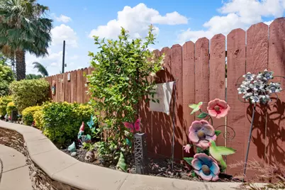 677 Robert L Smith Drive, Tracy, CA 95376 - Photo 28