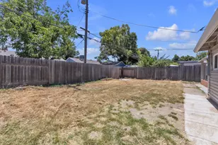 4941 Alcott Dr, Sacramento, CA 95820 - Photo 32