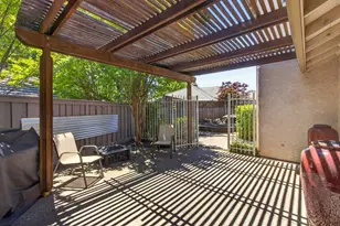 2210 7 Oaks Ct, El Dorado Hills, CA 95762 - Photo 38
