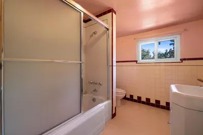 1300 N Berkeley Avenue, Turlock, CA 95380 - Photo 40