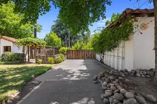 1300 N Berkeley Ave, Turlock, CA 95380 - Photo 48